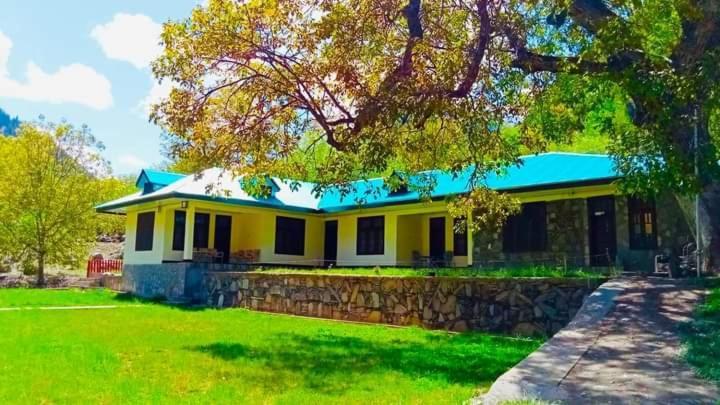 Chitral Inn Resort エクステリア 写真