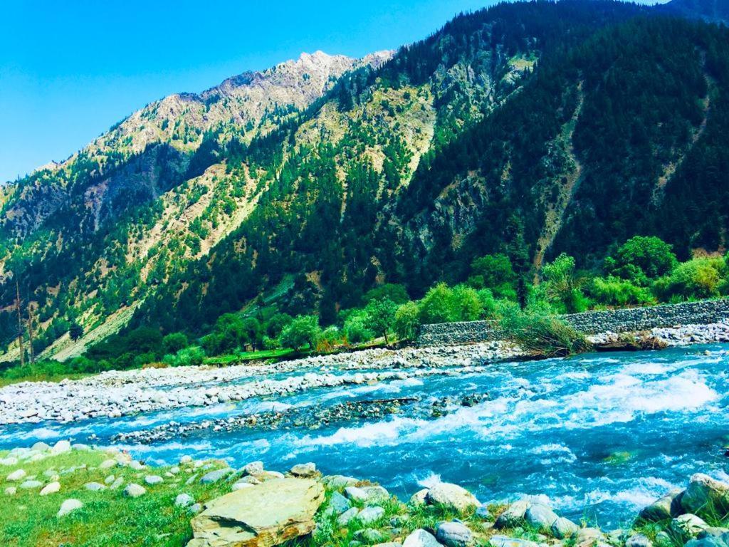 Chitral Inn Resort エクステリア 写真
