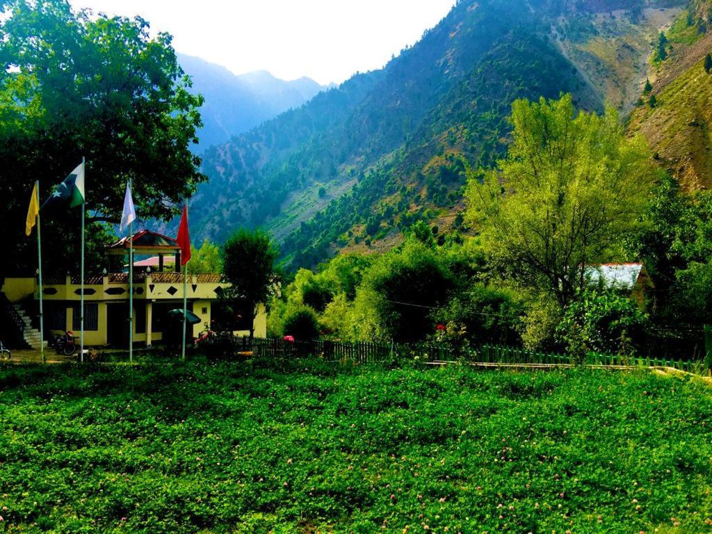 Chitral Inn Resort エクステリア 写真