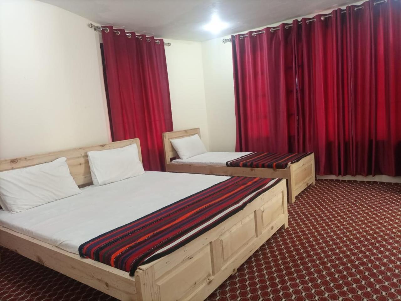 Chitral Inn Resort エクステリア 写真