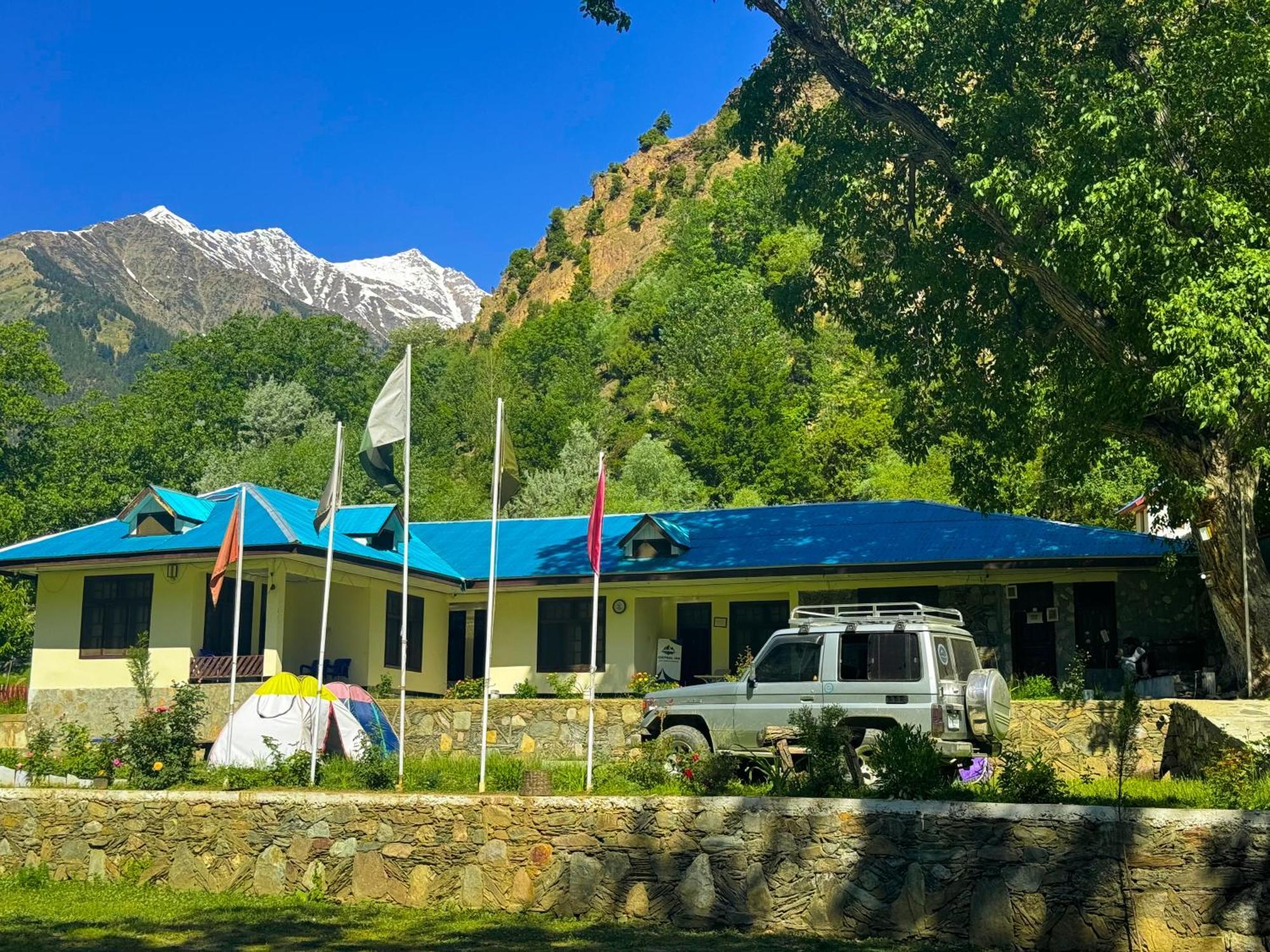 Chitral Inn Resort エクステリア 写真